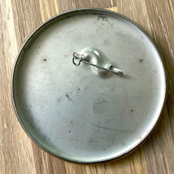 Walt Disney World 1st visit pin button souvenir Mickey Mouse Minnie Mouse Donald - Picture 3 of 4